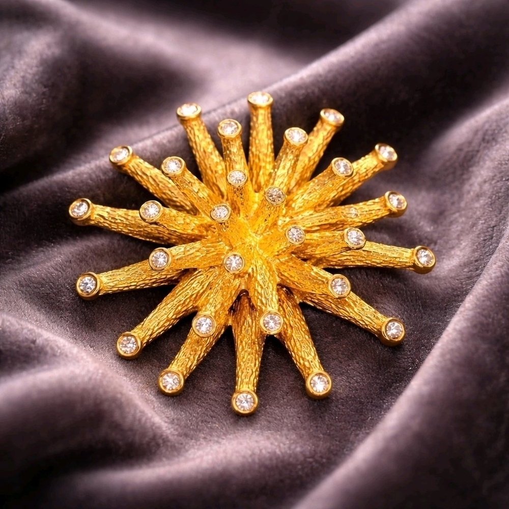 Super rare vintage LES BERNARD big chunky brooch gold tone
